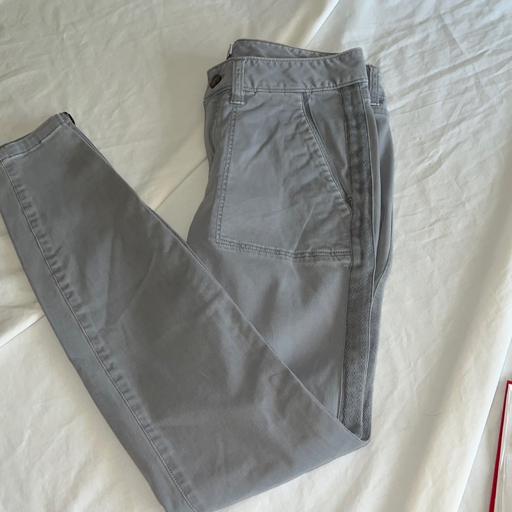 VINEYARD VINES. GRAY JEANS. SIZE 0